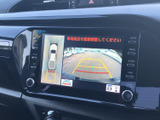後方確認がしやすく、狭い道や駐車時も安心です。ガイドライン表示で、より正確な距離感が掴めます。安全運転をサポートします。