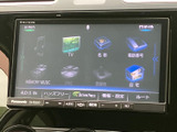 多彩な機能を備えたナビ・オーディオが、快適なドライブをサポート。CDやSDカード、iPodなど、お好みの音楽を楽しめます。