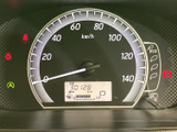 視認性の高いメーター類で、運転に必要な情報を的確に把握できます。走行状況をひと目で確認でき、安全運転をサポートします。