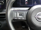 ステアリングスイッチ付きです。運転に集中できます。