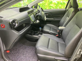 運転しやすいように配置された操作系が、安全な運転をサポートします。快適な運転環境です。