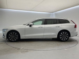 全国のVOLVOからお取り寄せが可能※!遠方の店舗に展示してあるクルマが気になる場合も、最寄りの店舗でご購入ただくことが可能です!是非私たちに要望をお聞かせください!※別途費用