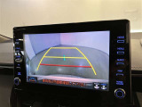 バックガイドモニターで、後方を確認しながら安心して駐車することができます。運転初心者も熟練者も必須の機能ですよ!