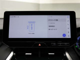 純正ナビを装備。タッチパネル式で使いやすく、お出かけもラクラクです。