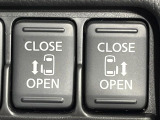 【両側パワースライドドア】スマートキーや運転席のスイッチで後席両側スライドドアの開閉が可能♪電動だから力を入れてドアを開ける必要が無く、小さなお子様でも簡単に開け閉めでき快適です♪