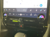 【シートヒーター&ベンチレーション】夏場は涼しい風でお尻や背中の熱やムレを防ぎ、冬はエアコンよりも早く温まってポカポカに!季節を問わず快適に過ごせます。