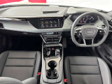 e-tron GT クワトロ 4WD 
