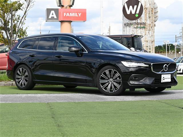 V60 B4 モメンタム 本革シート 修復歴無し