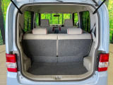 普段のお買い物や通勤、送迎等に十分な荷室スペースを確保しております。セカンドシートを倒すと、大きな荷物の積載も可能です♪
