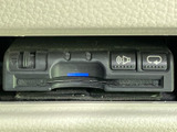 ETC車載器を搭載で、高速道路の料金所をスムーズに通過できます。スマートな移動体験を実現します。