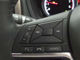 ステアリングスイッチ付!運転中も目線を動かす事無く音量等の操作可能!
