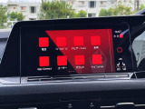 タッチ&スワイプ式のディスプレイ。各種アイコン等も大き目で見やすく、スマートフォン感覚で直感的な操作が可能です。手をかざして操作するジェスチャーコントロール機能も搭載。