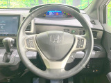 【純正革巻きステアリング】上質な革を使用することで、手にしっかり馴染みとても運転しやすいハンドルです♪