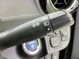 操作しやすいウインカーレバーで、安全な車線変更をサポート。直感的に操作できるので、運転に集中できます。