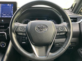 握りやすいステアリングは、操作性も抜群。スポーティなハンドリングをサポートし、運転の楽しさを向上させます。