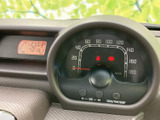 視認性の高いメーター類で、運転に必要な情報を的確に把握できます。運転状況を常に把握し、安全運転を心がけましょう。