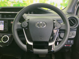 握りやすいステアリングは、運転のしやすさを追求した設計。手にフィットし、操作性も抜群です。長距離運転でも疲れにくいでしょう。