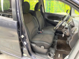 運転席シート廻りは使用感も少なく、良好な状態となっています。前オーナー様が丁寧に使っていたことがよくわかりますね。