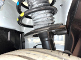 お車を安心してお乗りいただく為には、足回りの定期点検が欠かせません。サービスサポート(有償保証)では無料点検もご提供しており、安心のカーライフをお過ごしいただけるサポート体制が整っています。