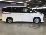 エンジンルーム、室内、クリーニング済みです。厳選したお車を屋内展示場にて展示中☆車両品質には自信がございます!ぜひ一度ご来店ください!!