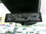 スマートルームミラーです!夜間、後ろの車のライトが眩しい!って感じる事はありませんか?そんな時にも便利ですよ☆