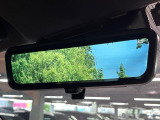 【デジタルインナーミラー】後席の大きな荷物や同乗者で後方が確認しづらい時でも安心!カメラが撮影した車両後方の映像をルームミラー内に表示。クリアな視界で状況の確認が可能です!