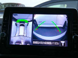 【アラウンドビューモニター】空から見下ろした映像がナビ画面にて確認可能です。駐車もラクラクですよ♪