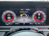 視認性の高いメーターで運転情報を的確に把握できます