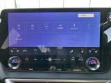 【Bluetooth】ナビゲーションと携帯電話/スマートフォンをBluetooth接続することができます。接続するとハンズフリーで使用することができるので、とても便利です!