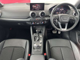 Q2 35 TFSI Sライン 