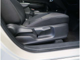 【シートアジャスター】上下調整できるシートアジャスター!運転手にあったドライバーズポジションができますね。