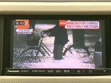 停車中に楽しめるテレビ機能が搭載されています。天気予報やニュースをチェックして、お出かけ前に情報を確認できますね。