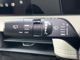 雨天時でもクリアな視界を確保できるワイパーレバー。操作性も良く、運転に集中できます。快適なドライブをサポートします。