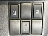 【パワースライドドア】スマートキーや運転席のスイッチでスライドドアの開閉が可能♪電動だから力を入れてドアを開ける必要が無く、小さいお子様でも、重い荷物を持っている時もラクに開け閉めできます♪