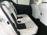 ゆとりある広々とした車内空間は、ドライブを始め買い物やレジャーなど、幅広く活躍します。一人でもみんなとでもお出かけを楽しみましょう!