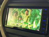 停車中に、地上デジタル放送を視聴できるTV機能が搭載されています。長距離移動の休憩時間に、番組を楽しめますね。