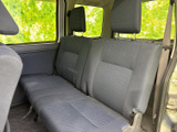 運転席周りのレイアウトは、使いやすさを追求。必要な情報を一目で確認でき、安全運転をサポートします。快適なドライブに貢献します。