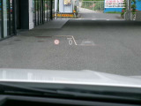 ヘッドアップディスプレイ装備です。運転時の視界に様々な情報が投影されます。