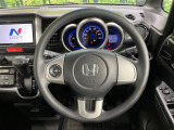 【ステアリングスイッチ】運転中、前方から目線をそらすことなく、オーディオ等の操作が可能な便利機能!安心&快適なドライブを演出してくれます♪