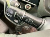雨天時や視界不良時でも、クリアな視界を確保。操作も簡単で、快適な運転をサポートします。