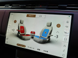 全席シートクーラー&ヒーター搭載!季節のよっては欠かすことのできないポイントの高い装備と言えます!ナビ画面で前後席共に操作可能。快適なドライブをお楽しみください♪