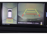 シフトレバーをリバースにすると連動して全周囲カメラ映像&バックセンサーに切り替わります。スイッチ一つでその のカメラへの切り替えも出来ます