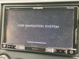 快適なドライブをサポートするナビゲーションシステムを搭載。高精細な画面で、運転に集中できるでしょう。