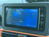 多彩な機能を備えたオーディオシステム。ラジオやCDはもちろん、Bluetooth接続でスマホの音楽も楽しめます。使いやすいインターフェースが魅力です。