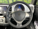 【純正革巻きステアリング】上質な革を使用することで、手にしっかり馴染みとても運転しやすいハンドルです♪