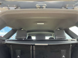 トノカバーも装備です。荷室のプライバシーを守ります。