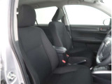 【フロントシート】運転しやすいドライバーズコックピット!ドライブが楽しくなります。