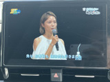 停車中には、TVの視聴をお楽しみいただけます。移動時間を有効活用し、リラックスしたひとときをお過ごしください。