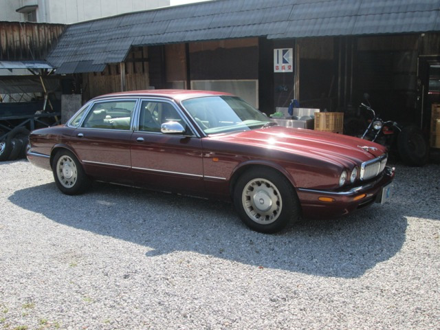 XJ ソブリン 4.0 V8
