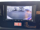 バックカメラの映像をカーナビの画面で確認。